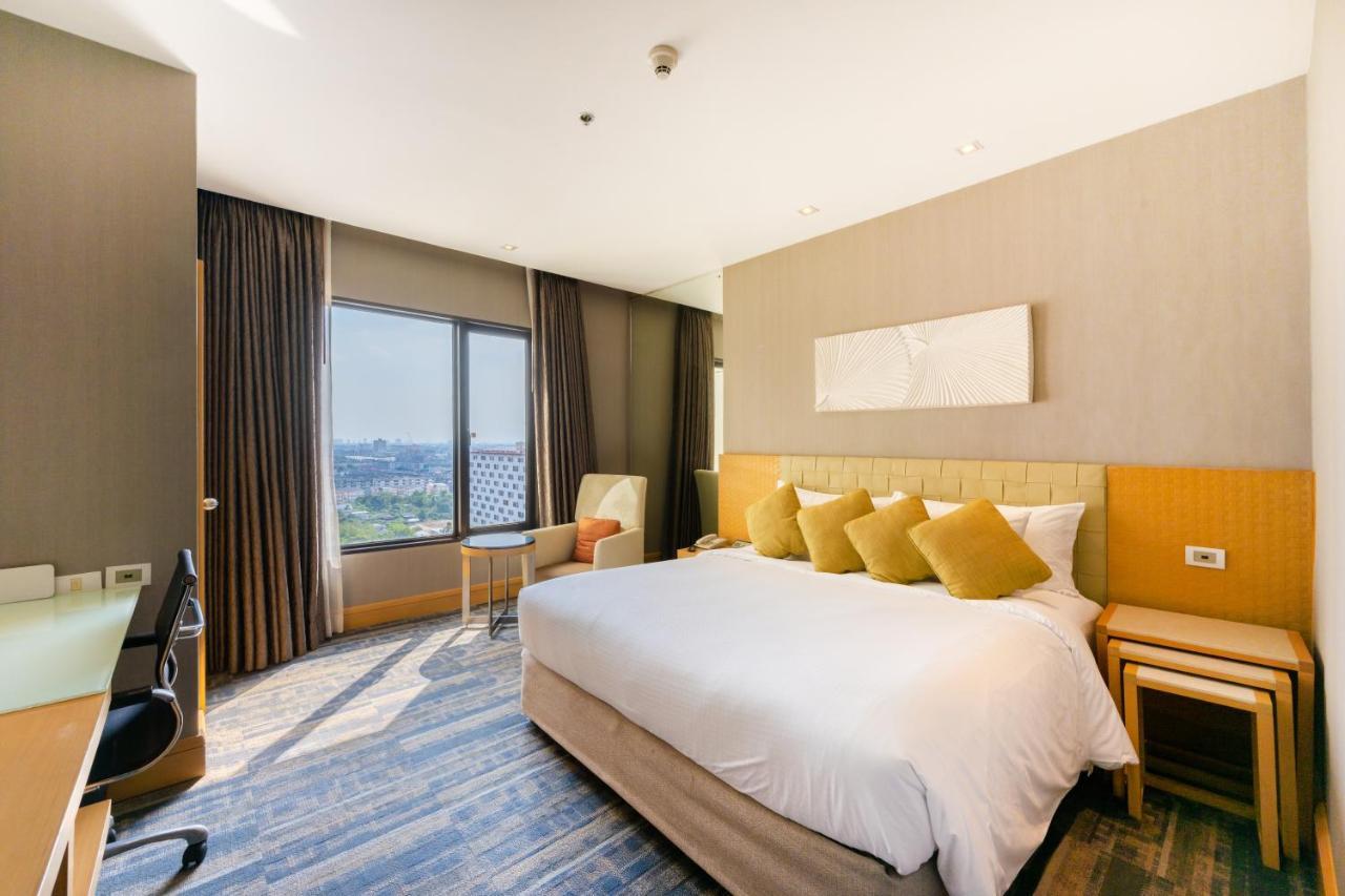 Grand Richmond Stylish Convention Hotel Nonthaburi Esterno foto