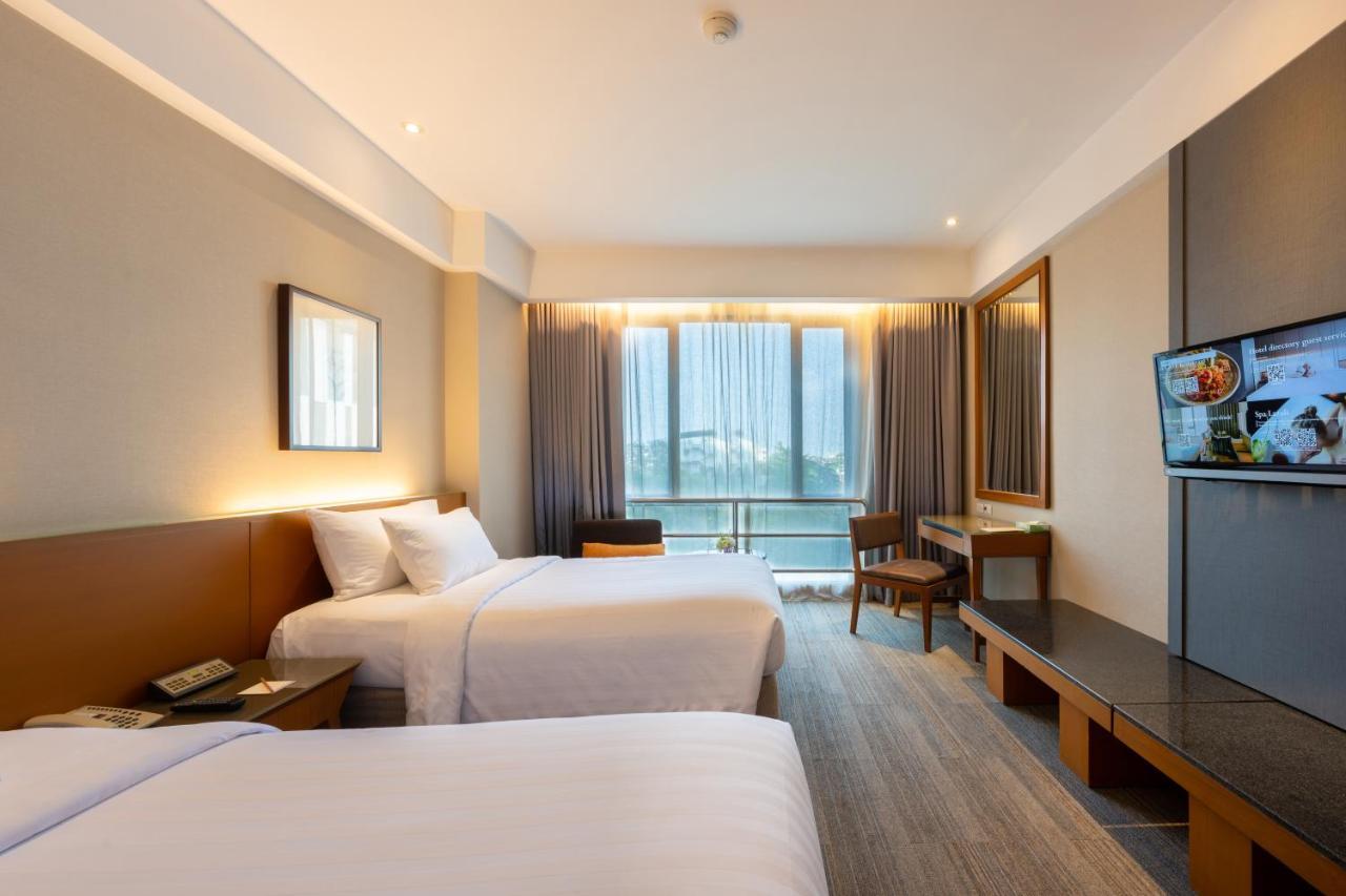 Grand Richmond Stylish Convention Hotel Nonthaburi Esterno foto